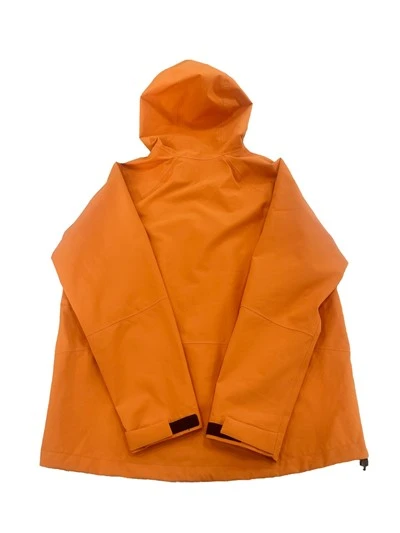 Lightweight Outdoor Sports Jacket With High - Performance Waterproof And Windproof Features